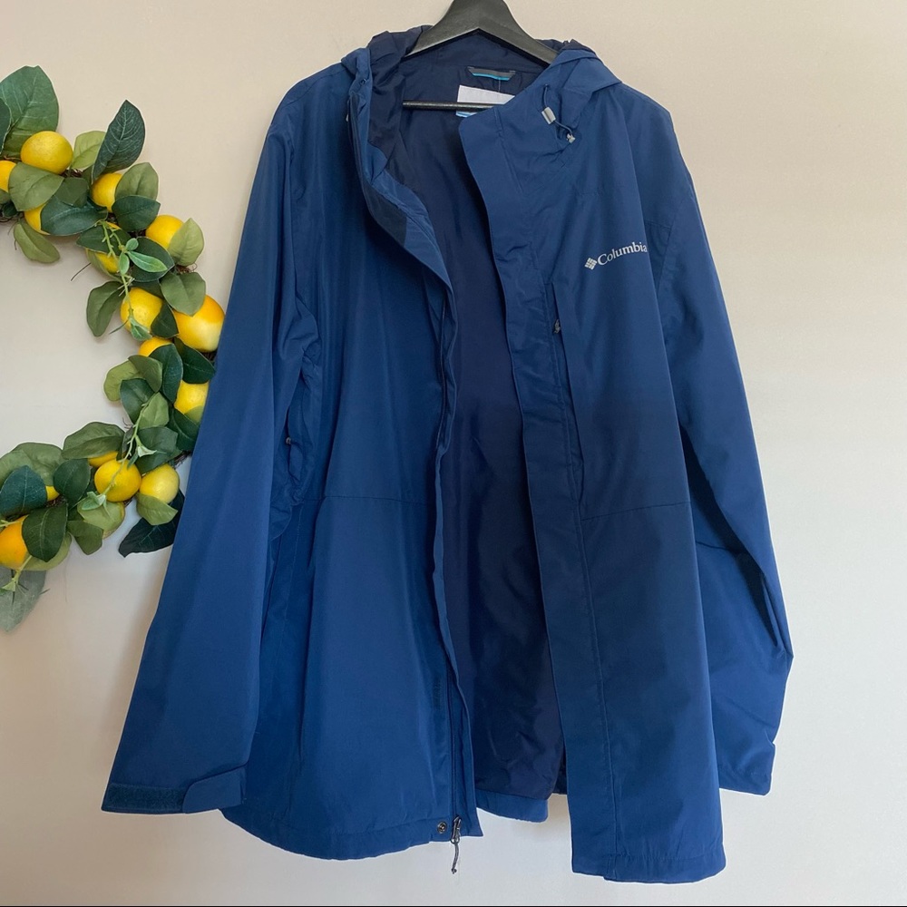 Columbia
Size XXL
Men’s River View EXS Shell jacket